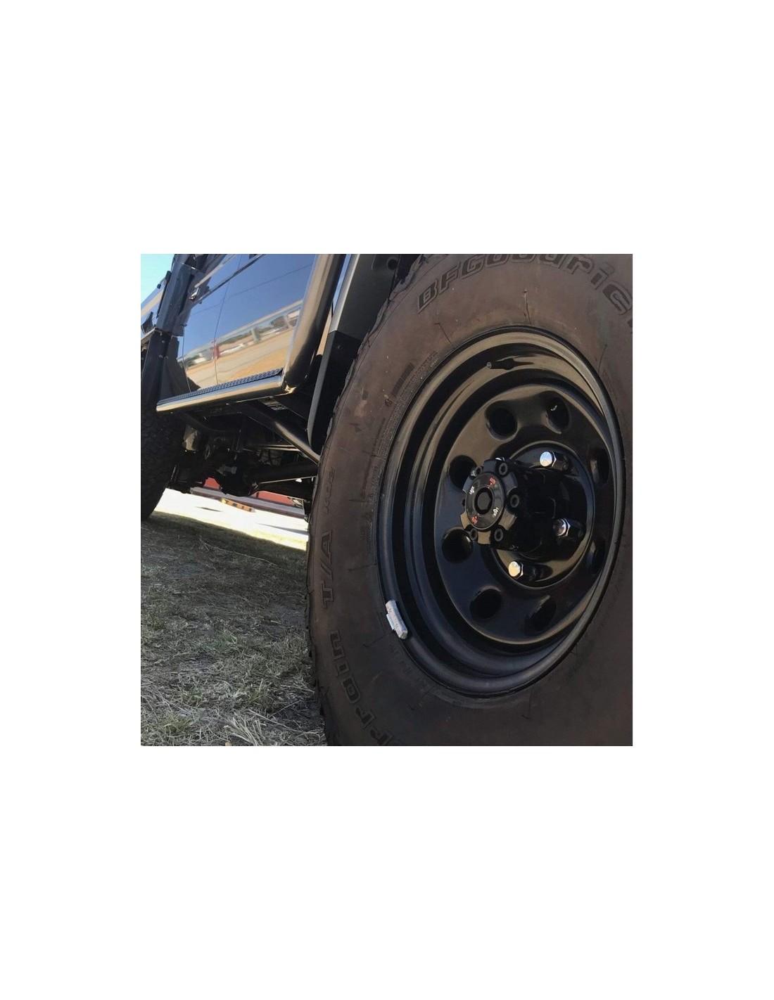 Dynamic modular black rim