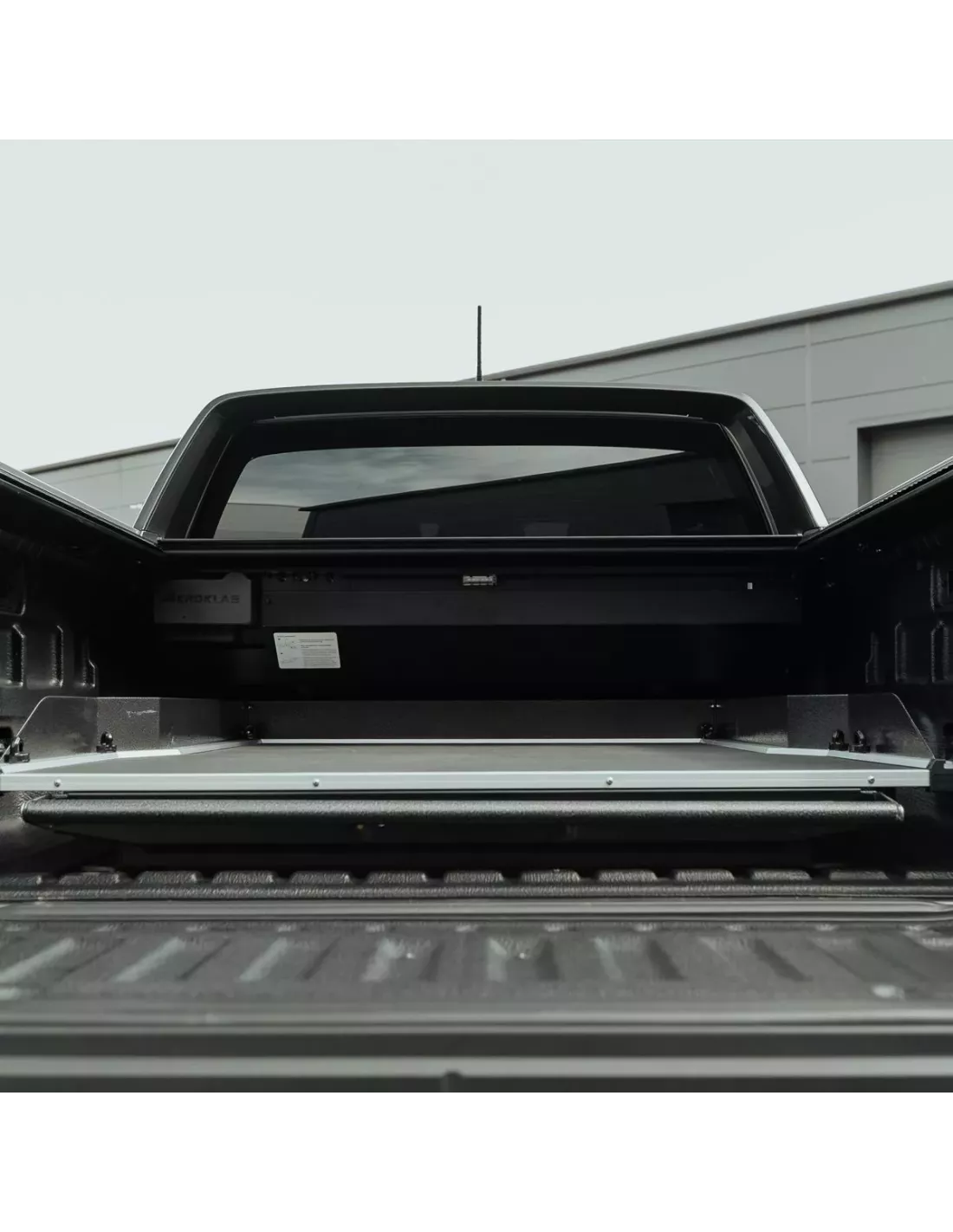 Kopie van Kopie van Kopie van Kopie van Kopie van Kopie van Plateau coulissant large CARRYBOY pour véhicule pickup