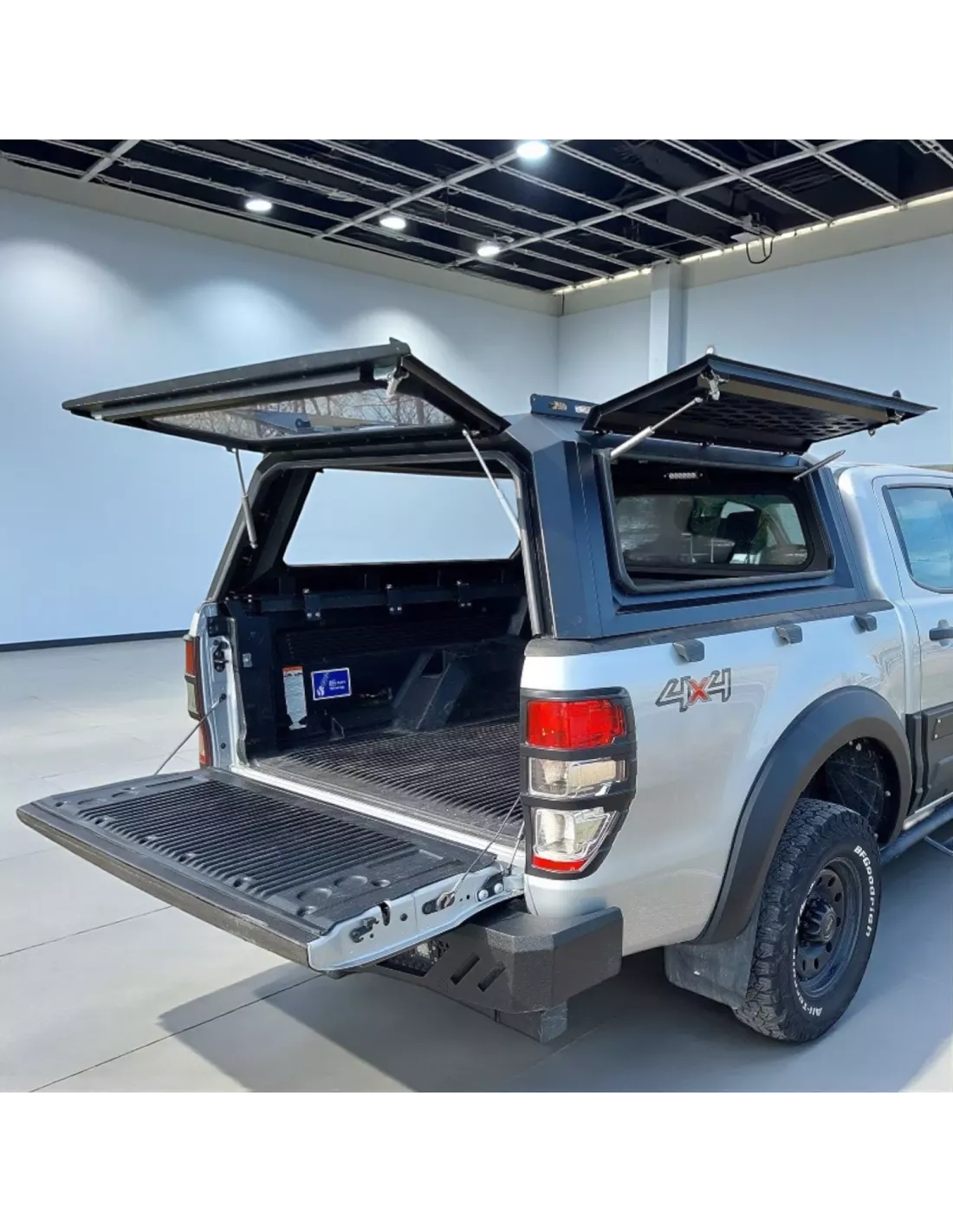Hard top Ford Ranger 2012-2022 compatible aluminum roof tent